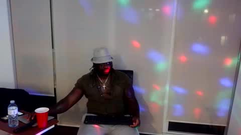 stimulate999430 online show from April 26, 8:23 am