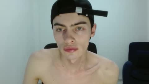 Snapshot of stiv_grant chatting on March 3, 1:12 am stiv_grant online show from March 3, 1:12 am