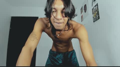 Snapshot of stiven_mystic chatting on February 22, 4:09 pm Stiven Mystic online show from February 22, 4:09 pm