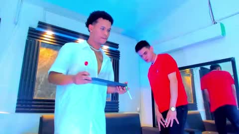 friends online show from October 3, 4:20 am