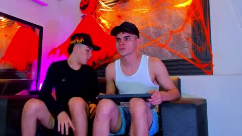 friends online show from October 27, 4:49 am