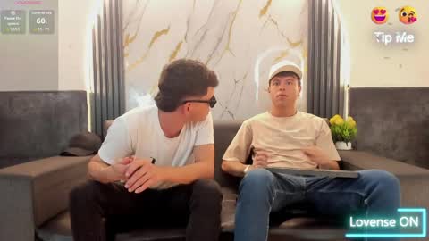 friends online show from April 11, 4:17 am