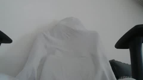 Snapshot of stivglatpik chatting on April 19, 8:35 am stivglatpik online show from April 19, 8:35 am