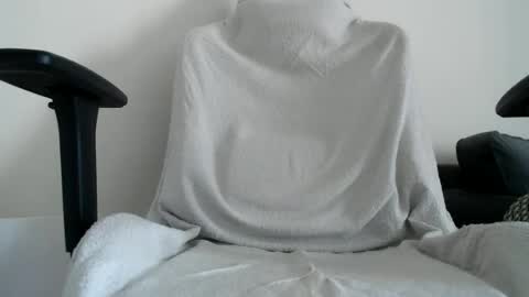 Snapshot of stivglatpik chatting on June 13, 8:23 am stivglatpik online show from June 13, 8:23 am