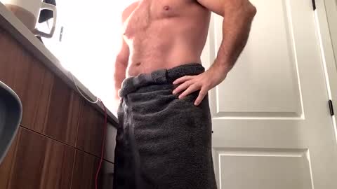 Snapshot of stlhotwifeguy chatting on December 5, 2:33 pm stlhotwifeguy online show from December 5, 2:33 pm