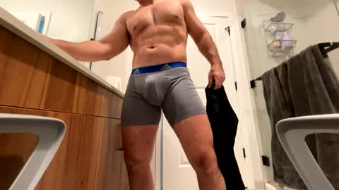 Snapshot of stlhotwifeguy chatting on March 12, 8:41 pm stlhotwifeguy online show from March 12, 8:41 pm