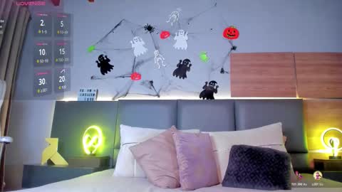 Snapshot of stone_lee_ chatting on October 26, 7:14 am Stone Lee online show from October 26, 7:14 am