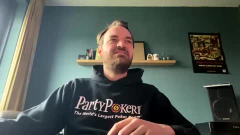 Snapshot of stonednboner chatting on December 14, 12:10 pm Stonerboner online show from December 14, 12:10 pm