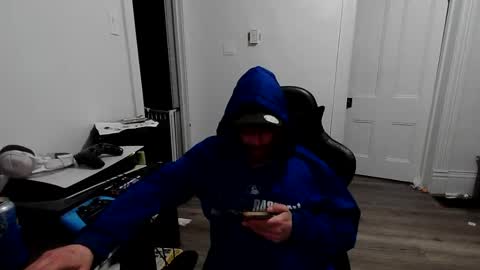 Snapshot of stonedpanda77 chatting on April 22, 2:14 am stonedpanda77 online show from April 22, 2:14 am