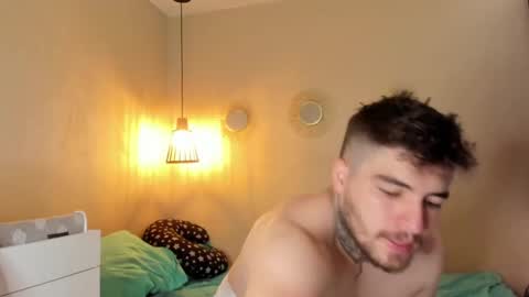 Snapshot of stoneepaul chatting on January 26, 5:23 pm --free-- online show from January 26, 5:23 pm