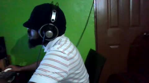 Snapshot of stonehardbbcdick2 chatting on February 12, 11:30 pm stonehardbbcdick2 online show from February 12, 11:30 pm