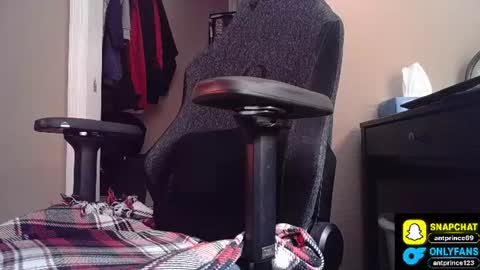 Snapshot of stoner394 chatting on June 27, 9:09 pm stoner394 online show from June 27, 9:09 pm