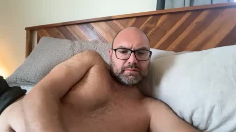 stoney8inches online show from May 1, 2:43 pm