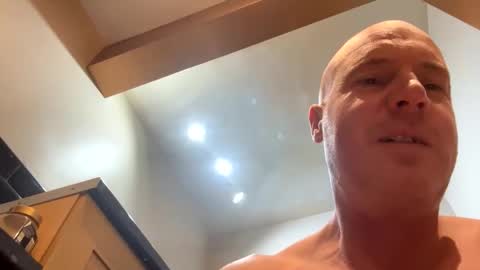 Stoodley22 online show from December 17, 5:46 am