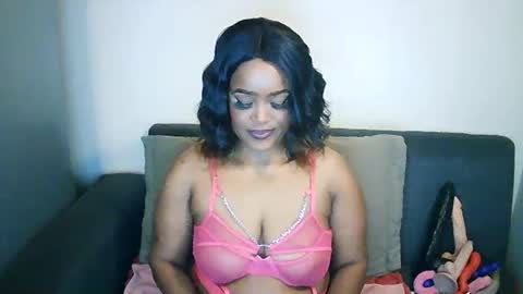 stormie955 online show from December 18, 2:53 am