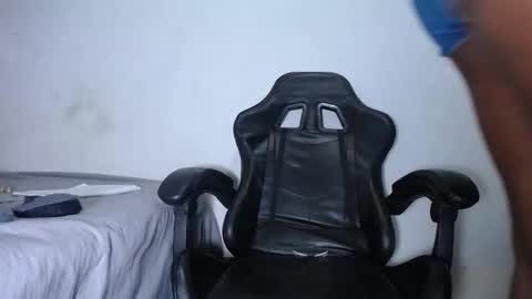 stormiing_18 online show from December 4, 4:38 pm