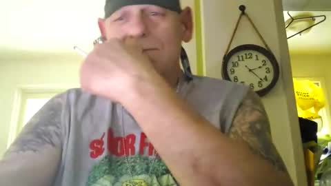 Snapshot of stormynorm14 chatting on December 17, 7:20 pm stormynorm14 online show from December 17, 7:20 pm