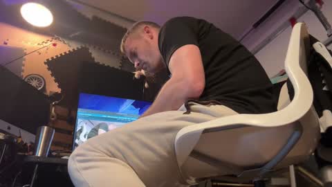 Str8 online show from February 2, 4:22 pm