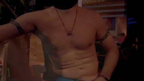 Str8 online show from March 30, 8:10 pm