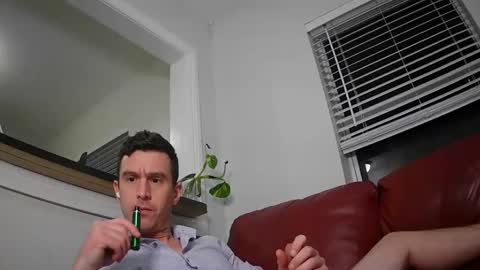 Snapshot of str8stuntcox chatting on September 30, 3:44 am Str8StuntCox online show from September 30, 3:44 am