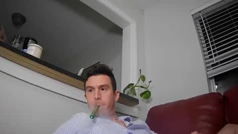 Snapshot of str8stuntcox chatting on October 8, 2:42 am Str8StuntCox online show from October 8, 2:42 am