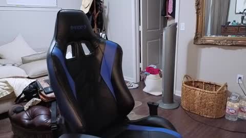 str8whiteboy21 online show from September 25, 2:37 am