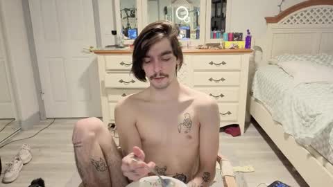 str8whiteboy21 online show from February 20, 8:20 pm