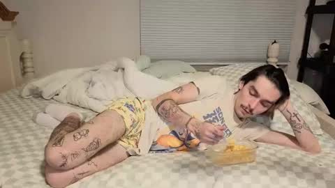 str8whiteboy21 online show from March 24, 5:01 am