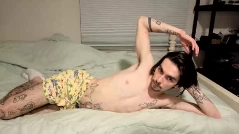 str8whiteboy21 online show from April 16, 4:24 am