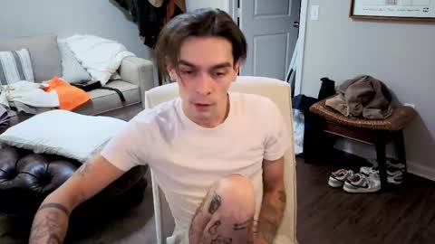 str8whiteboy21 online show from June 4, 1:39 pm