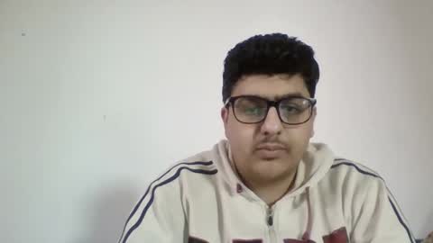 Snapshot of straight22222 chatting on February 3, 8:02 am straight22222 online show from February 3, 8:02 am