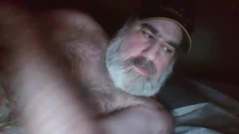 Snapshot of straightbear4you chatting on December 7, 12:02 pm Straightbear4you online show from December 7, 12:02 pm