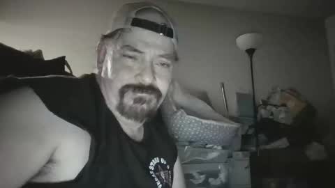 Snapshot of straightguyplay4you chatting on January 31, 11:47 pm youwannasuckme online show from January 31, 11:47 pm