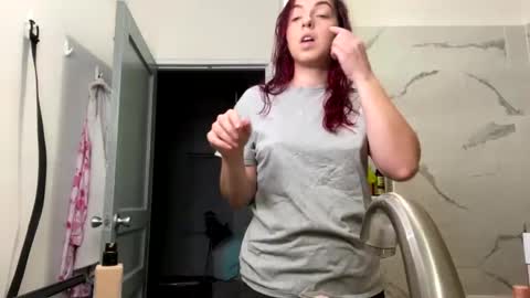 Snapshot of straightoutthetrailer chatting on December 5, 5:15 am lucille beatrice luficer call me lucy online show from December 5, 5:15 am