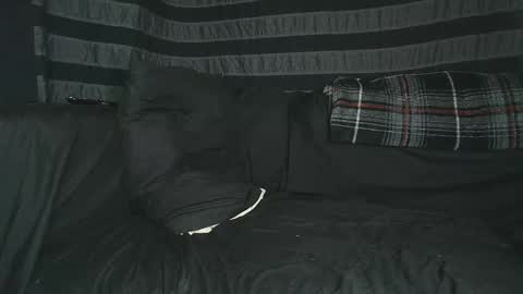 straitpipermann22 online show from October 20, 5:52 am