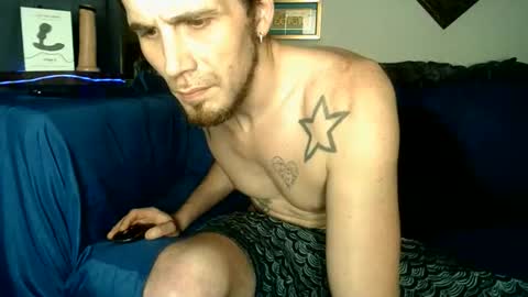 straitpipermann22 online show from November 27, 9:11 am