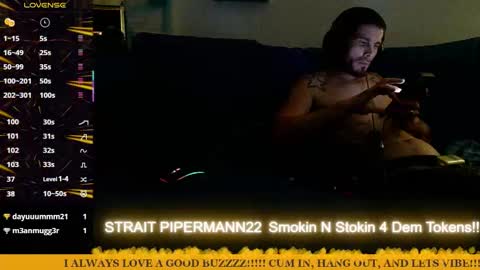 straitpipermann22 online show from December 2, 1:44 am