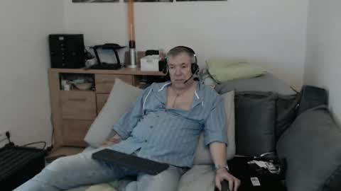 Stranger online show from March 9, 11:36 am