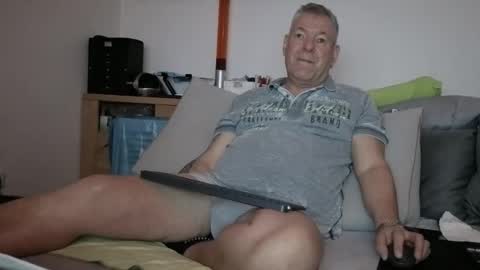 Stranger online show from March 25, 10:27 pm