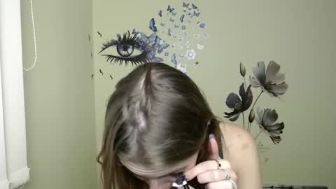 Amalia online show from December 2, 1:13 pm