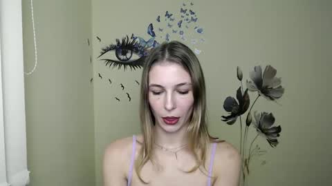 Amalia online show from December 3, 4:39 pm