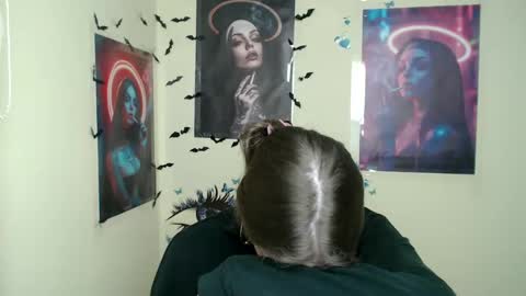 Amalia online show from March 12, 4:24 pm