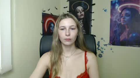 Snapshot of stranger_giirl chatting on June 27, 7:13 am Amalia online show from June 27, 7:13 am
