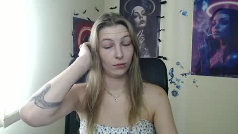 Snapshot of stranger_giirl chatting on June 29, 5:46 am Amalia online show from June 29, 5:46 am