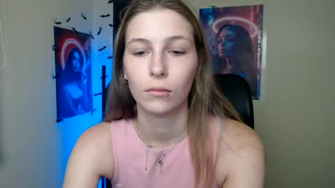 Snapshot of stranger_giirl chatting on July 22, 6:16 am Amalia online show from July 22, 6:16 am