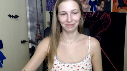 Snapshot of stranger_giirl chatting on July 23, 6:33 am Amalia online show from July 23, 6:33 am