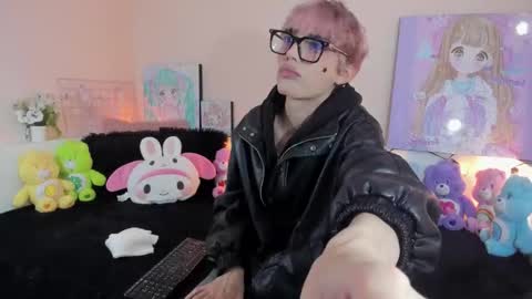 strawberry_kitty_ online show from December 21, 4:19 am