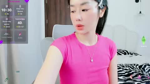 strawberry_loveee online show from November 24, 10:26 am