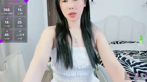 strawberry_loveee online show from December 15, 5:23 am