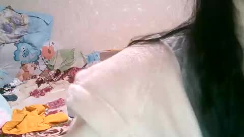 Strawberry Storm online show from April 18, 8:09 pm